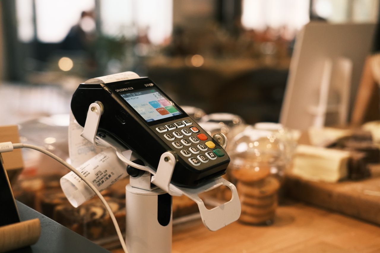EPOS Till System vs Traditional Till: What Changes